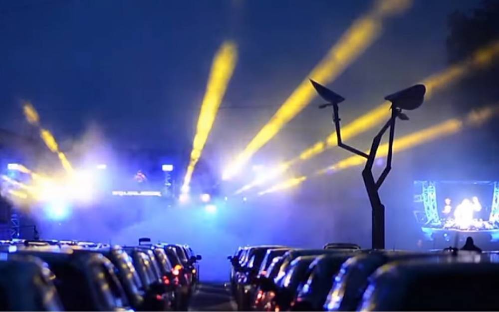 В Германии состоялась огромная дискотека на автомобилях - zr.ru - Германия