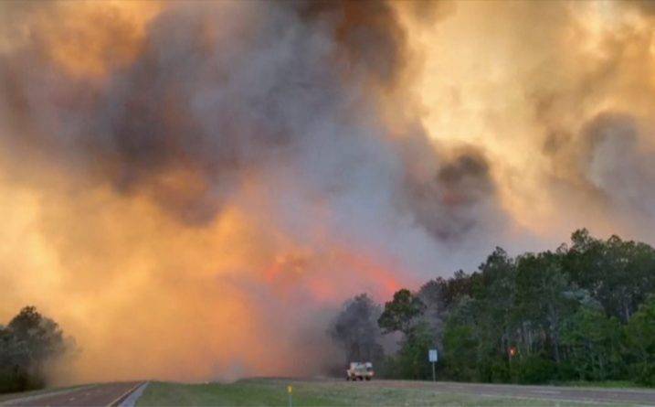 Пожары во Флориде вынудили более 500 человек покинуть свои дома - usa.one - Сша - штат Флорида