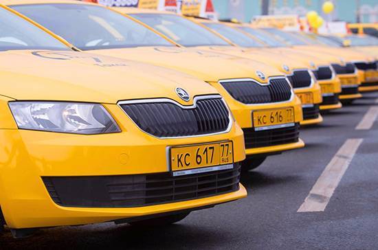 Кабмин предлагает автоматически продлевать лицензии в сфере туризма и такси - pnp.ru