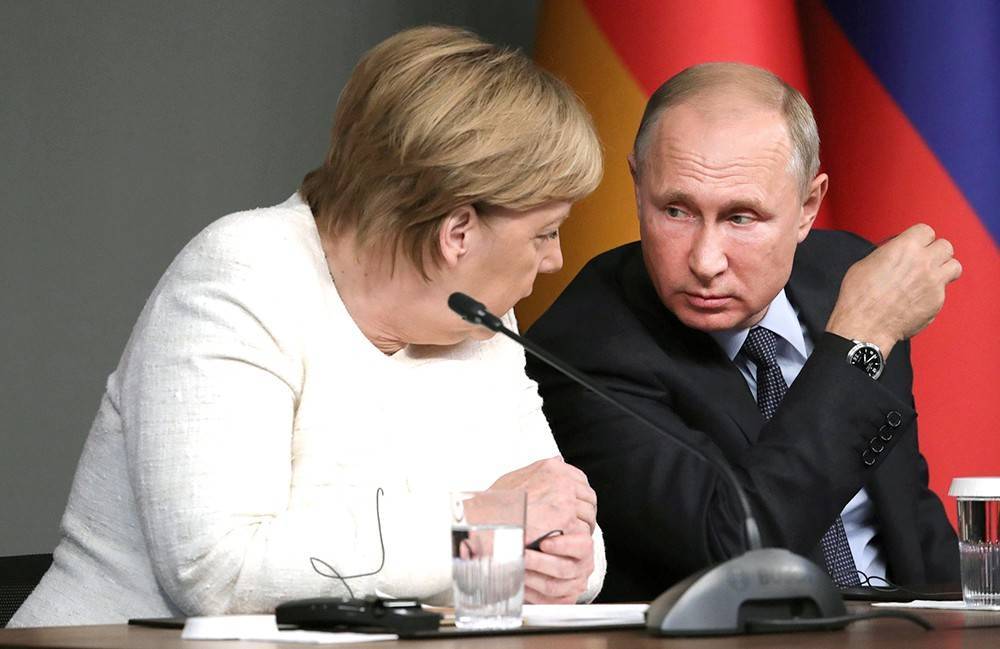 Владимир Путин - Ангела Меркель - Путин и Меркель обсудили важность исторической памяти о войне - tvc.ru - Россия - Германия