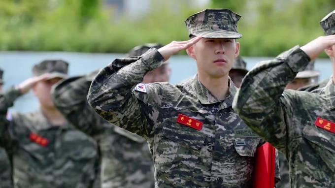 Сон Хын Мин - Нападающий "Тоттенхэма" Сон завершил военные сборы в Южной Корее - piter.tv - Англия - Южная Корея