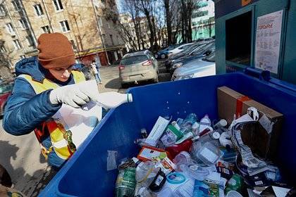 Раздельный сбор мусора призвали приостановить из-за коронавируса - lenta.ru - Россия