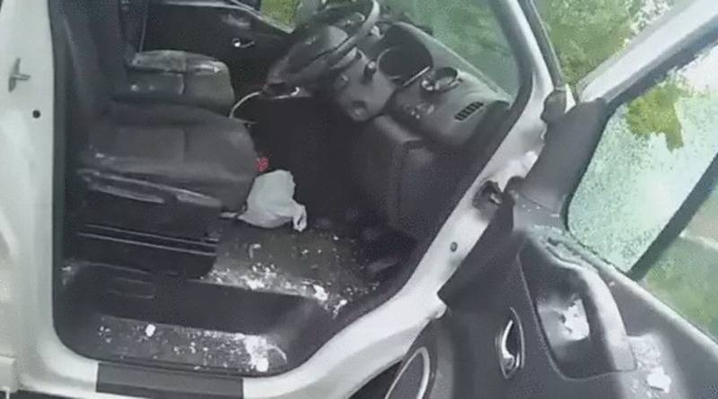 Водитель при виде полиции попытался выбросить мешок кокаина, но забыл открыть окно - usa.one - Англия
