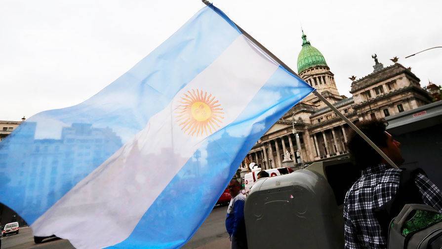 Альберто Фернандес - В Аргентине продлили карантин до 24 мая - gazeta.ru - Аргентина - Буэнос-Айрес