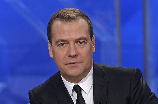 Дмитрий Медведев - День Победы остается самым главным праздником для россиян, считает Медведев - pnp.ru - Россия