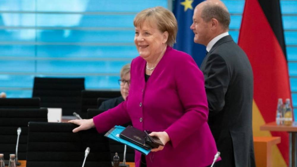 Ангела Меркель - Пандемия продолжается, рейтинги властей растут: половина немцев довольна актуальной работой правительства - germania.one - Германия