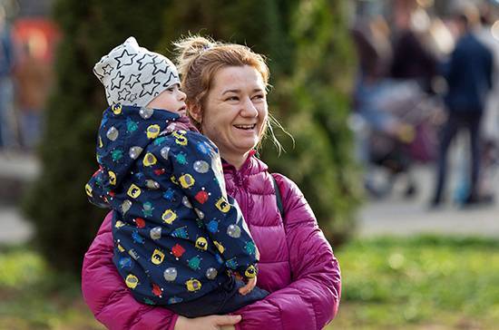 Повышается минимальный размер ежемесячного пособия по уходу за ребенком в возрасте до 1,5 лет - pnp.ru