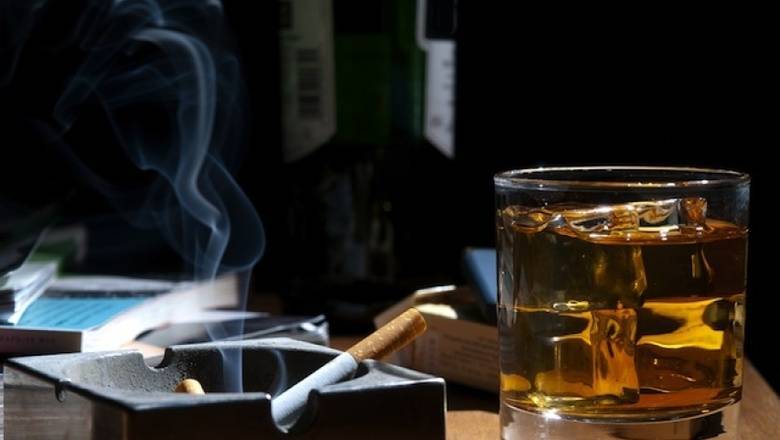 Курящие и пьющие попали в группу риска по коронавирусу - newizv.ru