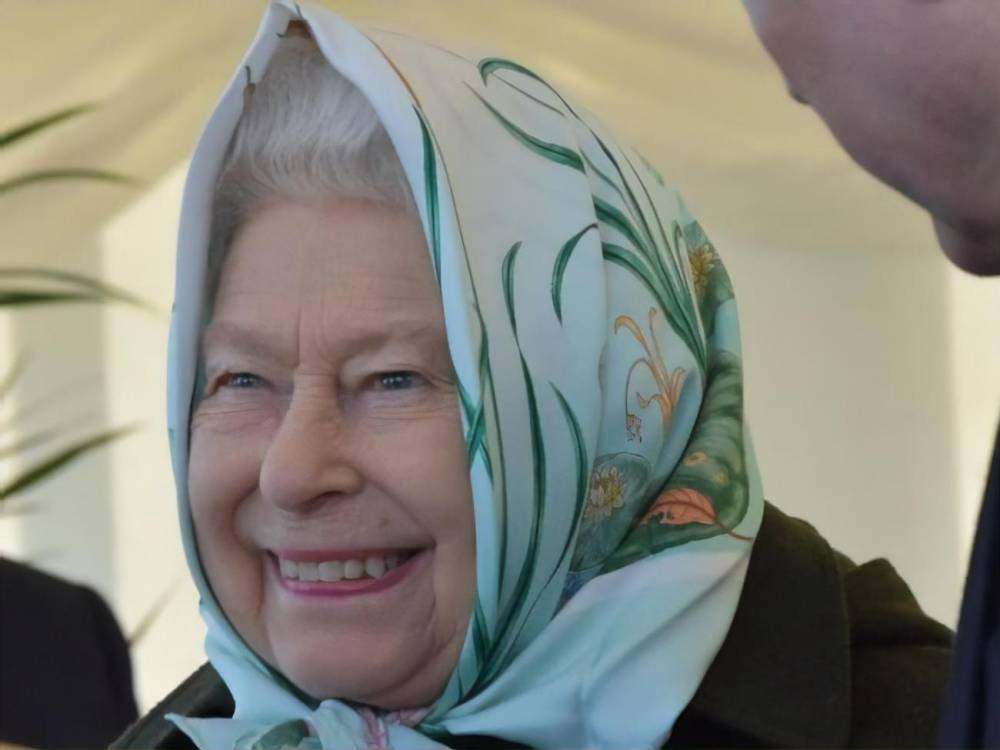 королева Елизавета II (Ii) - 94-летняя королева Великобритании покаталась на пони - gordonua.com - Украина - Англия