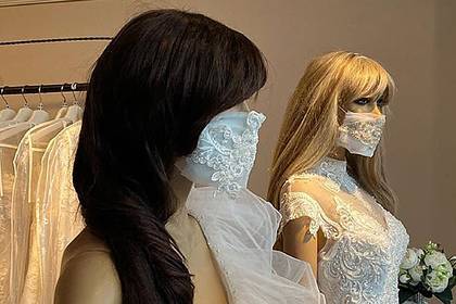 Защитные маски в тон свадебным платьям стали популярны среди невест - lenta.ru - Дублин