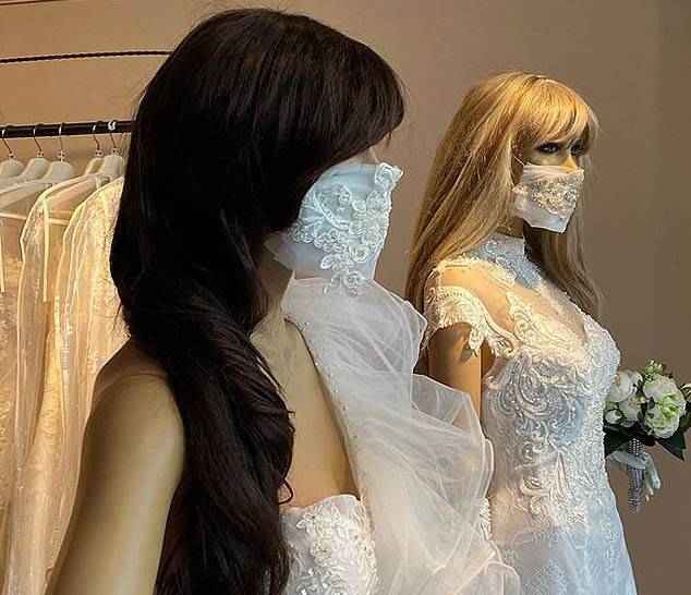Свадьбы во время пандемии: защитные маски вместо фаты набирают популярность у невест - naviny.by - Дублин