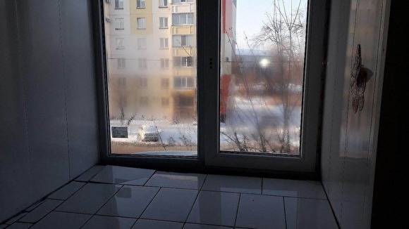 В Москве подполковник полиции с коронавирусом выпала из окна больницы - znak.com - Москва