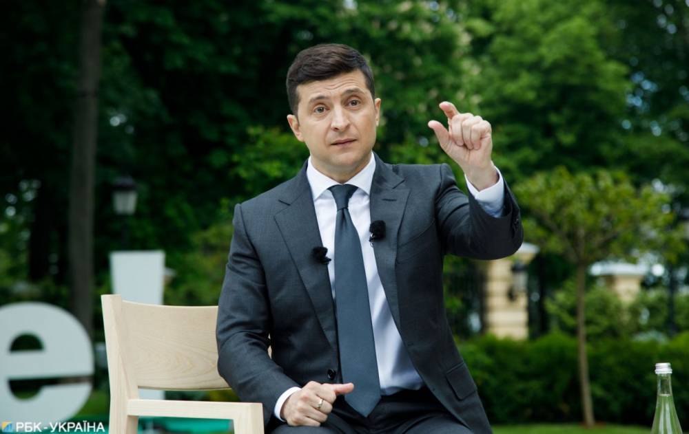 Владимир Зеленский - Зеленский отреагировал на предоставление Украине кредита МВФ - rbc.ua - Украина