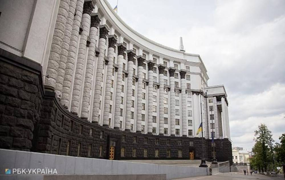Правительство выделило еще 3 млрд гривен на выплаты по безработице - rbc.ua - Украина