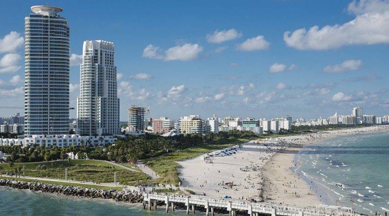 Спустя месяц после выхода из карантина Флорида фиксирует больше 1000 новых заболевших в день - usa.one - штат Флорида