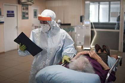 В Москве умерли еще 53 человека с коронавирусом - lenta.ru - Москва