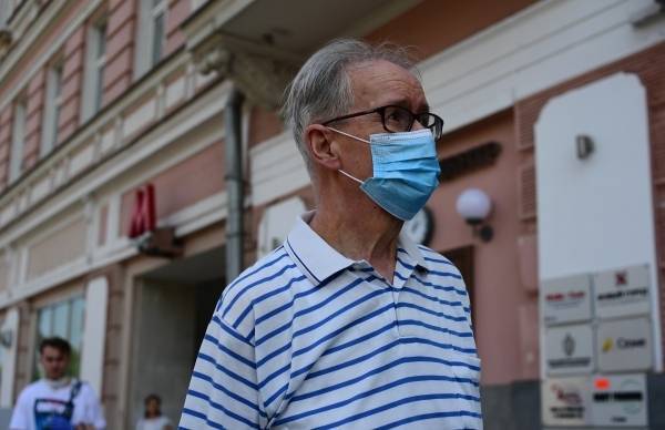 Александр Бутенко - Вирусолог предупредил об опасности ношения масок в жару - govoritmoskva.ru - Москва