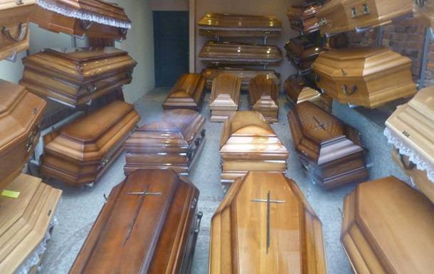 Похоронные бюро Швейцарии завалены ненужными гробами - korrespondent.net - Швейцария