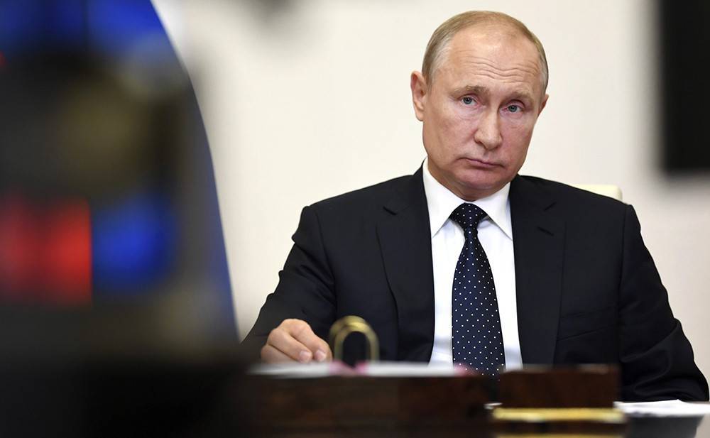 Владимир Путин - Кремль опубликовал поручения Путина по зарплатам и образованию - tvc.ru - Россия