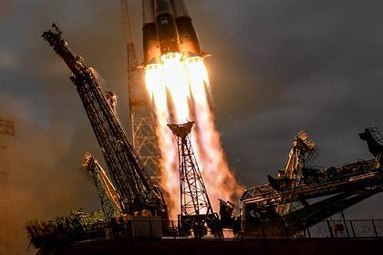 В России отложили все июньские космические пуски - lenta.ru - Россия - Англия