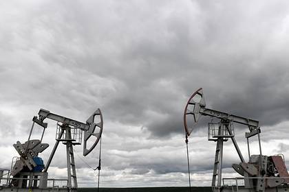 Цены на нефть поднялись до максимума - lenta.ru - Россия - Лондон