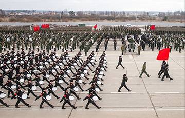 Последний парад - charter97.org - Россия - Ухань