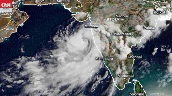 «Нисарга» ударит по Индии: циклон за пандемией - eadaily.com - Индия - Мумбаи