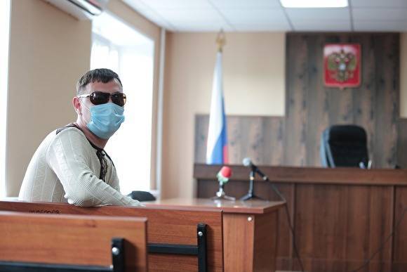 Челябинский «железнодорожник на каблуках» после дебоша в магазине арестован на двое суток - znak.com - Челябинск