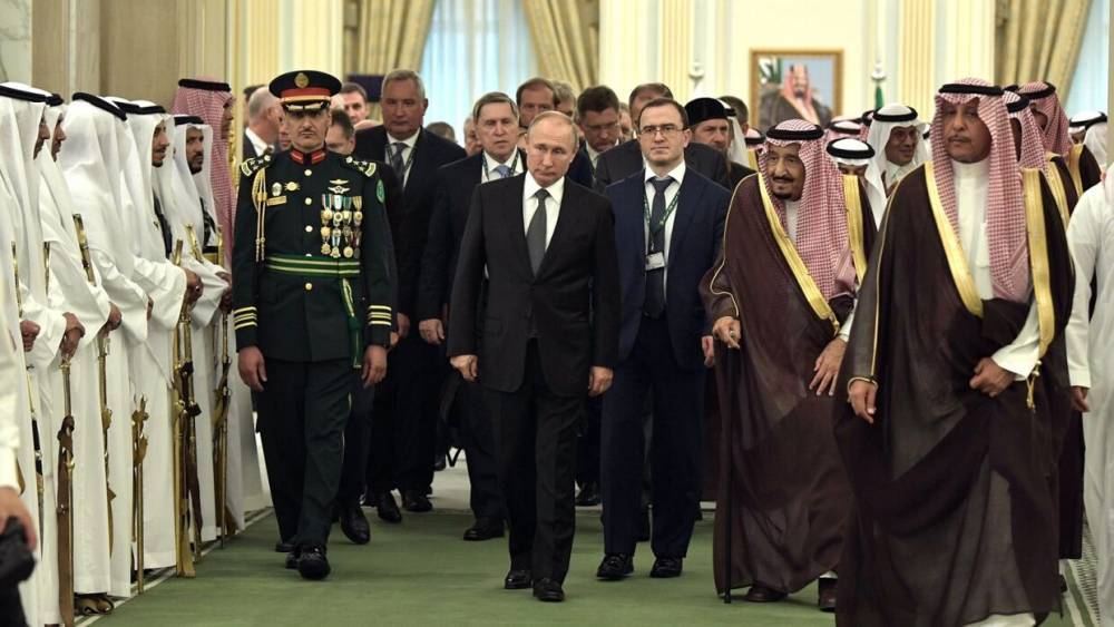 Соглашение РФ и Саудовской Аравии поднимет цену на нефть до $55 за баррель - riafan.ru - Россия - Саудовская Аравия