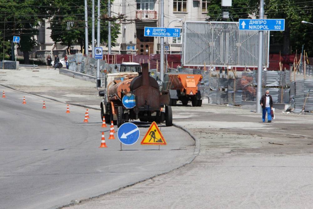 Возле Правобережного пляжа реконструируют пешеходную зону - inform.zp.ua - Украина