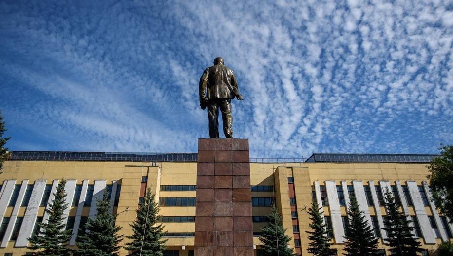 Кировский завод проведет сбор заявок на пятилетние облигации объемом 1 млрд рублей - dp.ru