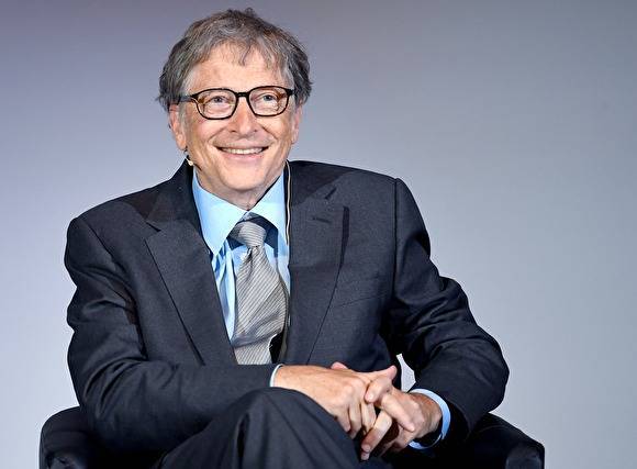 Вильям Гейтс - Билл Гейтс отреагировал на слухи о чипировании людей под видом вакцинации от COVID-19 - znak.com