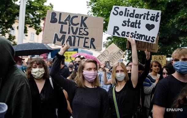 В Вене 50 тысяч человек протестовали в поддержку акций BLM в США - korrespondent.net - Сша - Австрия