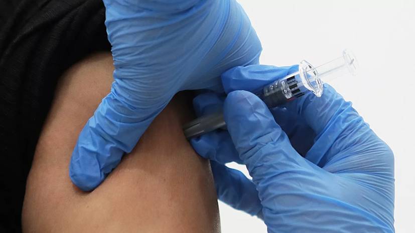 Михаил Мурашко - Мурашко пообещал сделать прививку от коронавируса при выпуске вакцины - russian.rt.com - Россия