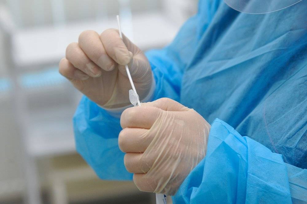 Более 12,7 миллиона тестов на коронавирус провели в России - vm.ru - Россия