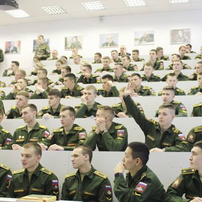 Абитуриенты будут поступать в военные вузы в 2020 году, не выезжая из регионов - radiomayak.ru