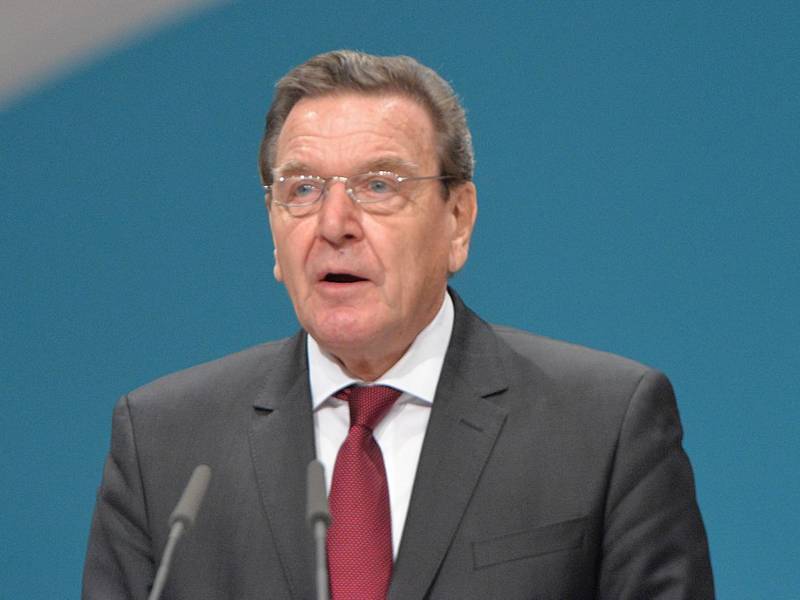 Герхард Шредер - Герхард Шрёдер переизбран главой совета директоров «Роснефти» - polit.ru - Германия - Швейцария