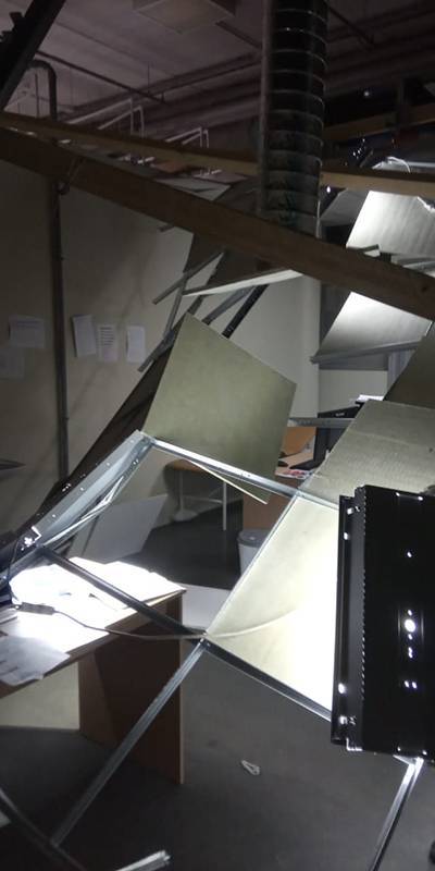 Во временном госпитале в "Ленэкспо" обвалился потолок в ординаторской - nakanune.ru
