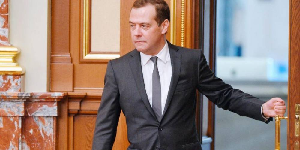 Дмитрий Медведев - Медведев предупредил о риске преступности среди потерявших работу мигрантов - ruposters.ru - Россия