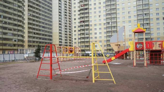 Александр Беглов - До конца июня в Петербурге откроют детские и спортивные площадки - piter.tv - Санкт-Петербург