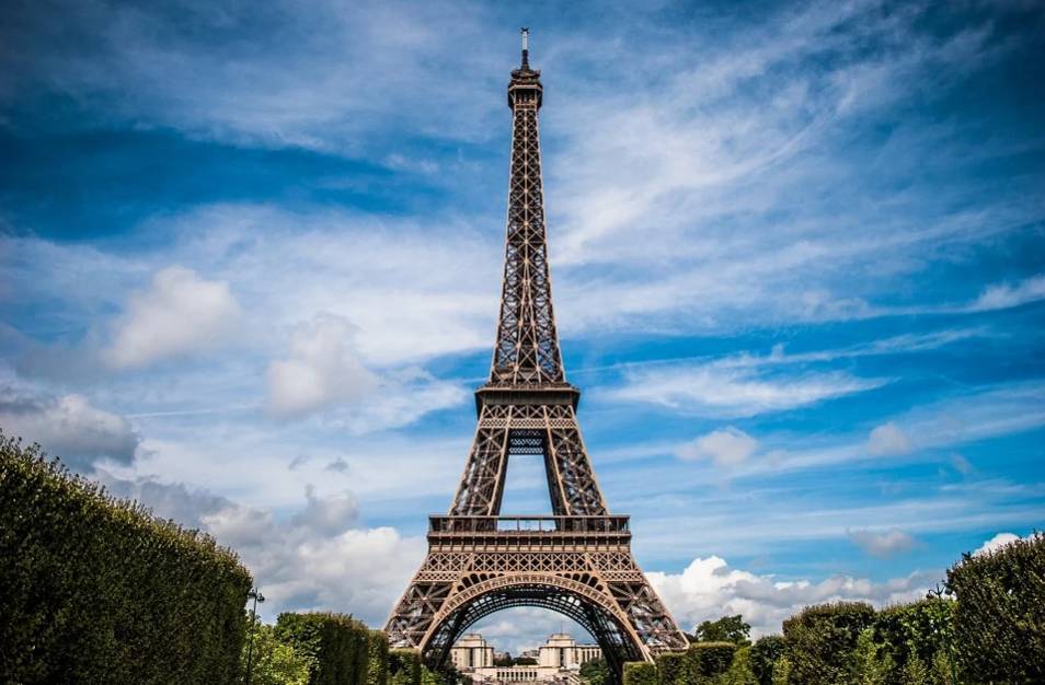 Эйфелева башня вновь откроется для посетителей 25 июня - vm.ru - Франция - Париж