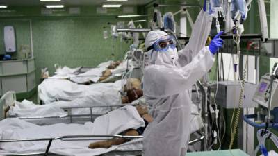 За сутки в России умерли 169 пациентов с коронавирусом - russian.rt.com - Россия