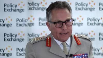 Британский генерал обвинил Россию во лжи о вакцинах от коронавируса - piter.tv - Россия - Москва - Англия