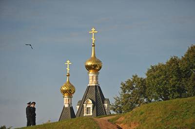 Иларион Алфеев - В РПЦ надеются, что из-за коронавируса не придется снова закрывать храмы - pnp.ru - Москва