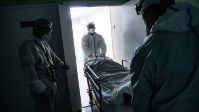 В Москве скончались еще 35 пациентов с коронавирусом - gazeta.ru - Россия - Москва