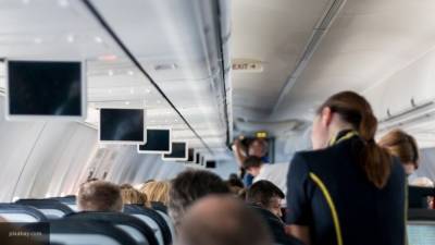 Стюардесса назвала самые опасные места в самолете во время COVID-19 - nation-news.ru