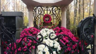 Иосиф Кобзон - Умершего от COVID-19 сценариста Гольдмана похоронили рядом с Кобзоном - nation-news.ru - Москва - Ссср