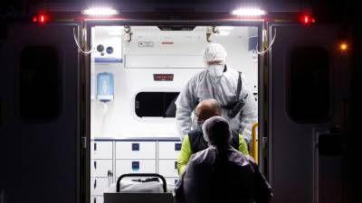 Эммануэль Макрон - Во Франции за сутки выявили более 30 тысяч случаев коронавируса - russian.rt.com - Франция