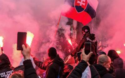 В Братиславе протестовали против карантинных ограничений - korrespondent.net - Словакия - Братислава