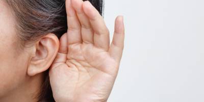 Новый симптом COVID-19 оказался связан со слухом - ruposters.ru - Лондон
